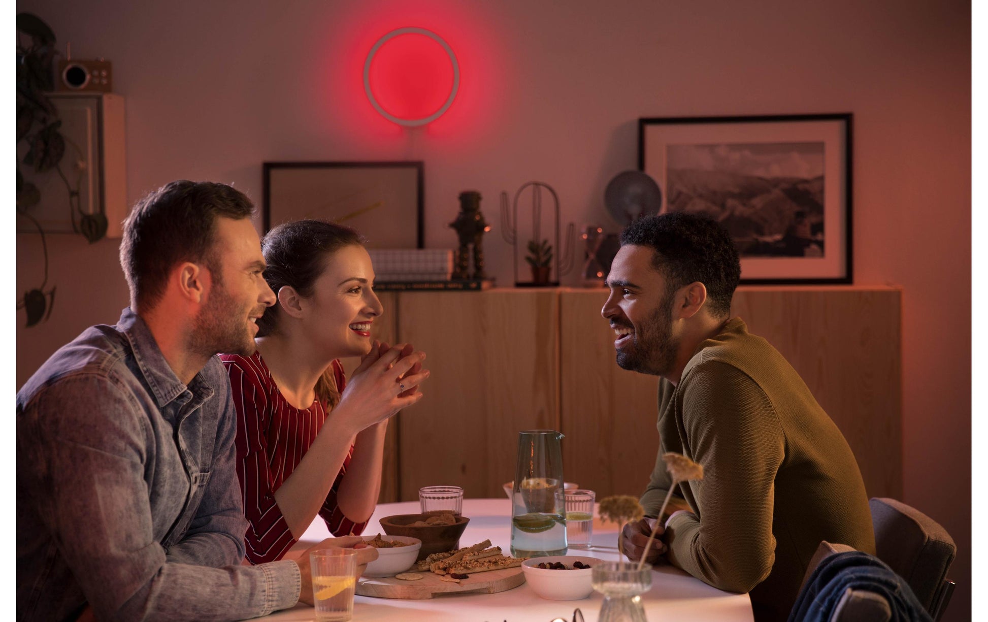 Philips by Signify Philips Hue Wandleuchte Sana – 1400 lm, 20 W, 2000–6500 K, dimmbar, weiss