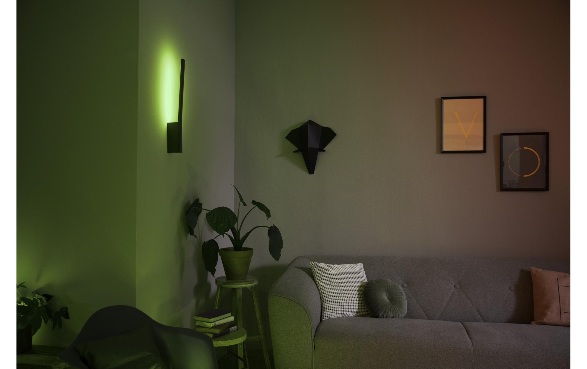 Philips by Signify Philips Hue Wandleuchte White & Color Ambiance – 850 lm, 12,2 W, 2000–6500 K, dimmbar, Bluetooth/ZigBee, schwarz