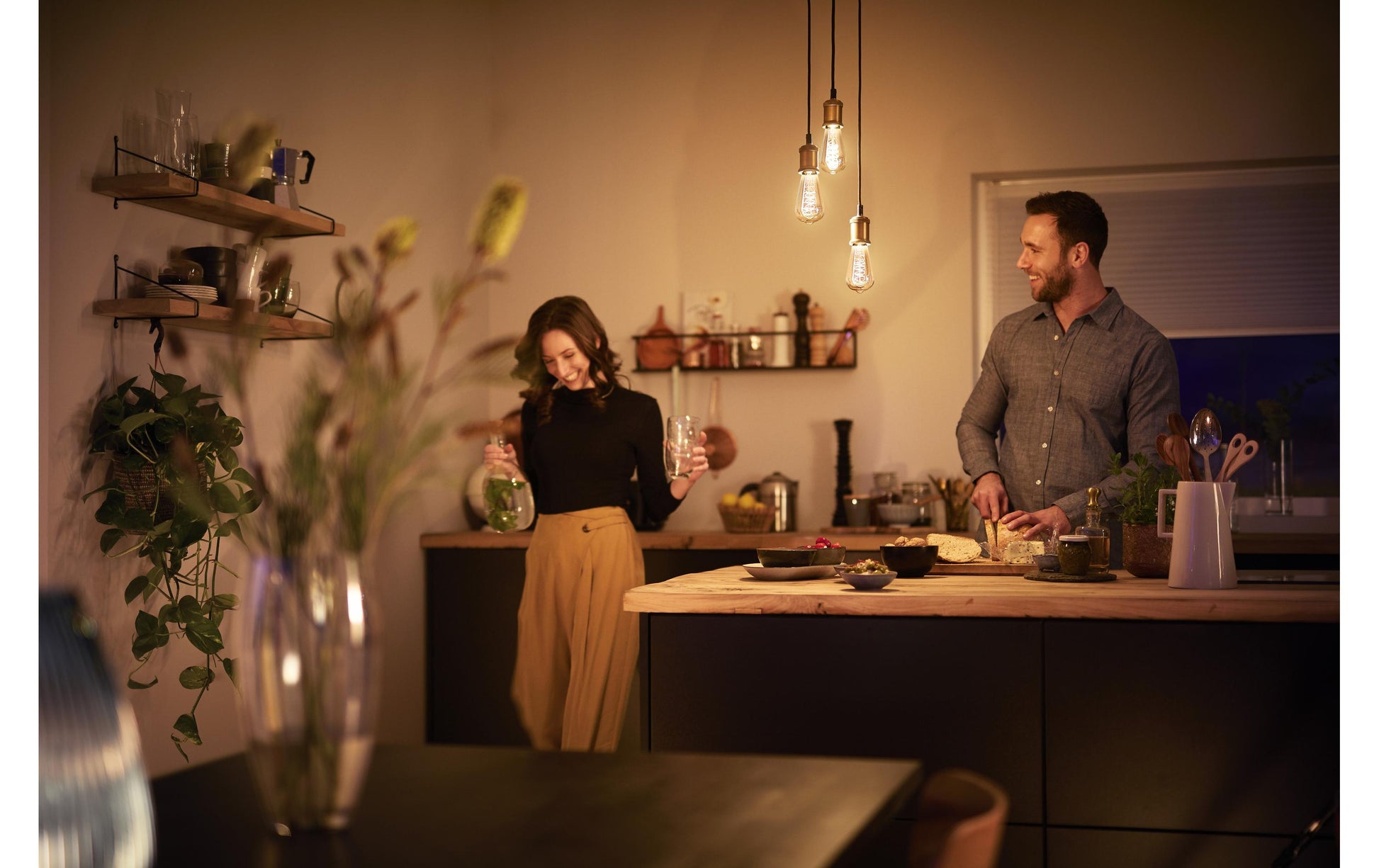 Philips by Signify Philips Schnurpendel – E27, 40 W, nicht dimmbar – Gold