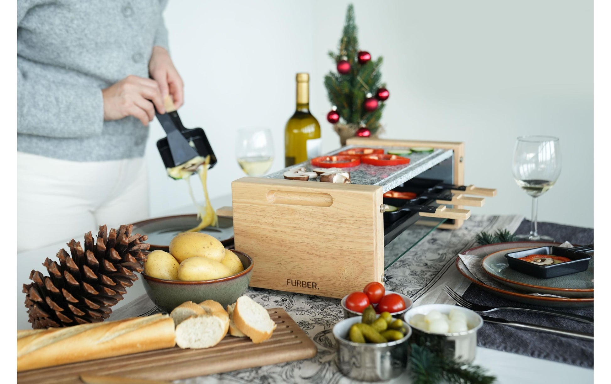 Furber. Furber Raclette-Grill Festa – 4 Personen, Steinplatte, 650 W – Schwarz/Marmor/Holz