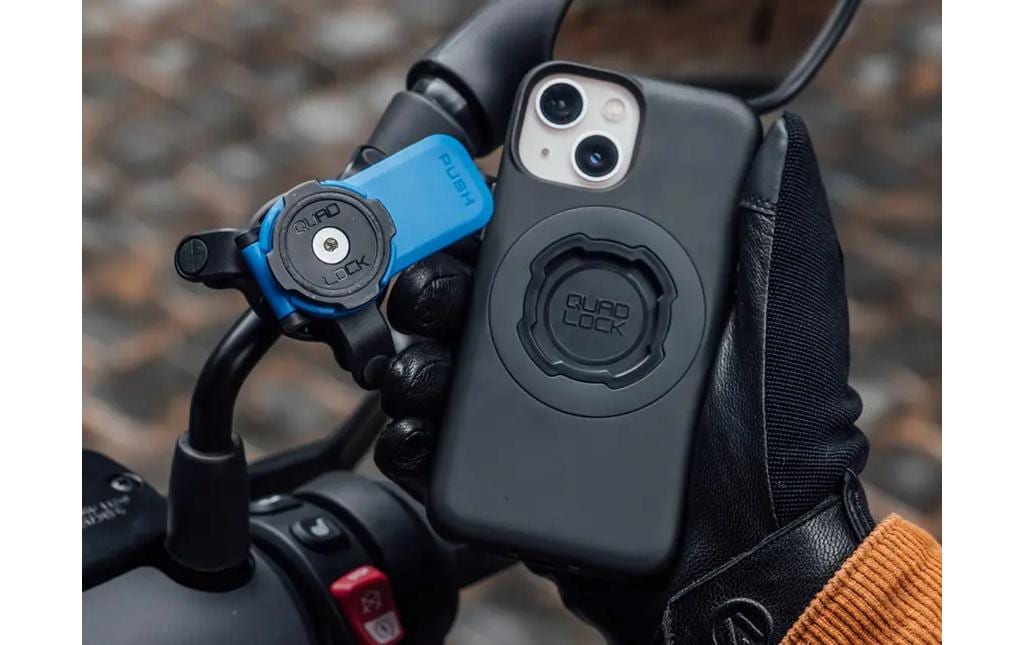 Quad Lock MAG Case – Backcover – für Apple iPhone 15 Pro, MagSafe, Mikrofaser+TPU+PC, Schwarz