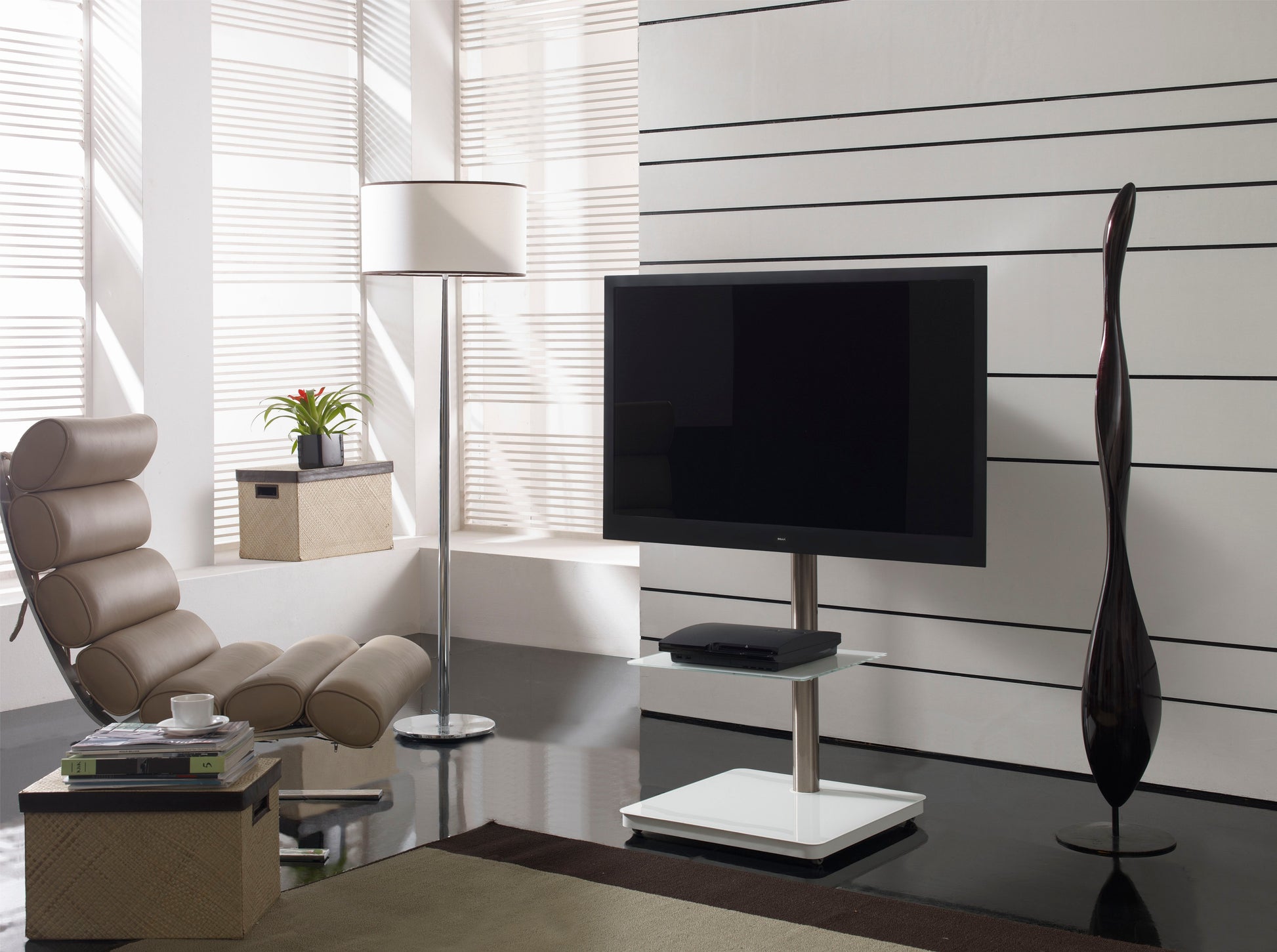 PureMounts PM-204 – Schwenkbarer Displayständer, bis 65", VESA 400×400, bis 30 kg, silber