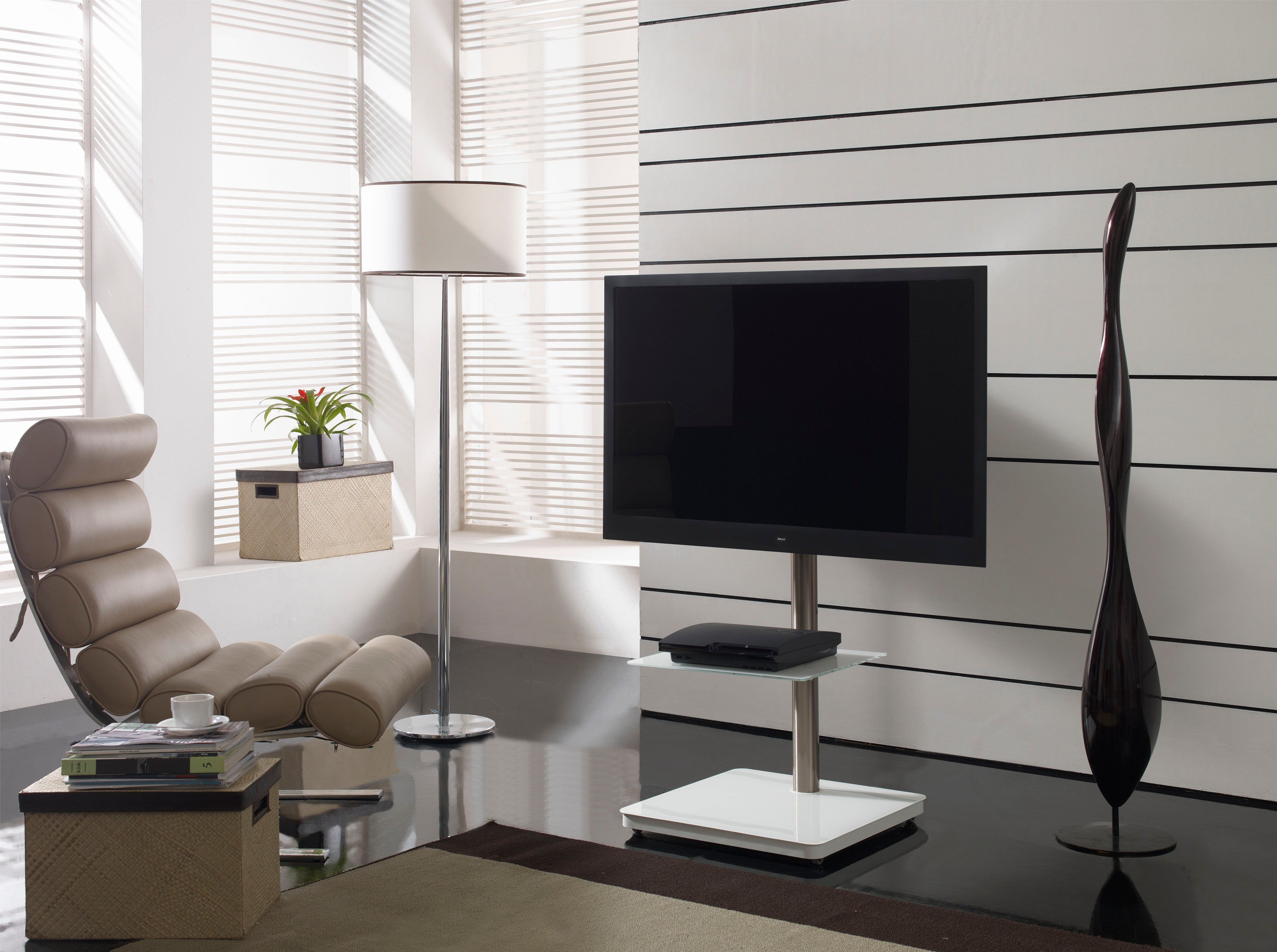 PureMounts PM-204 – Schwenkbarer Displayständer, bis 65", VESA 400×400, bis 30 kg, silber