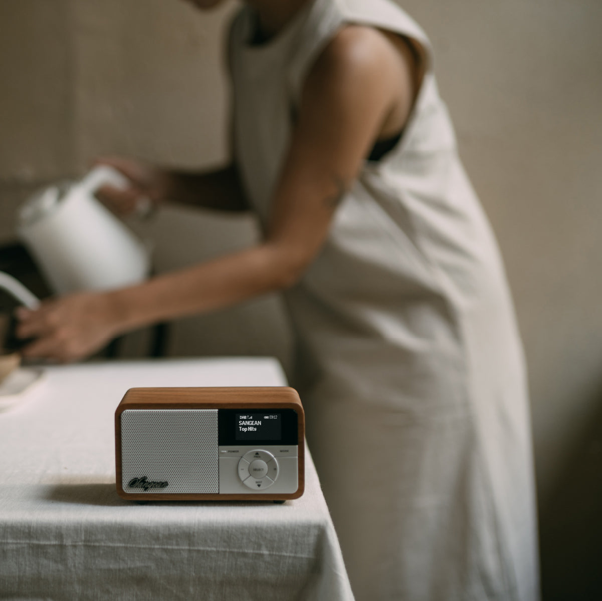 Sangean DDR-7X – DAB+/UKW-Tischradio, Bluetooth – Holz