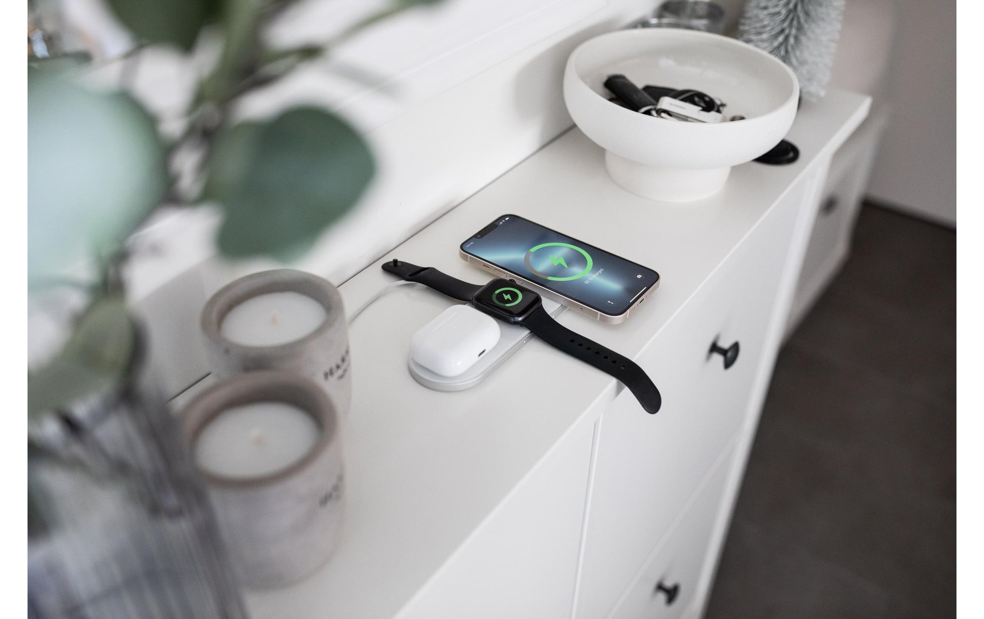 Vonmählen Aura Home Ladegerät – 3× Qi – für Kopfhörer, Smartphone, Smartwatch