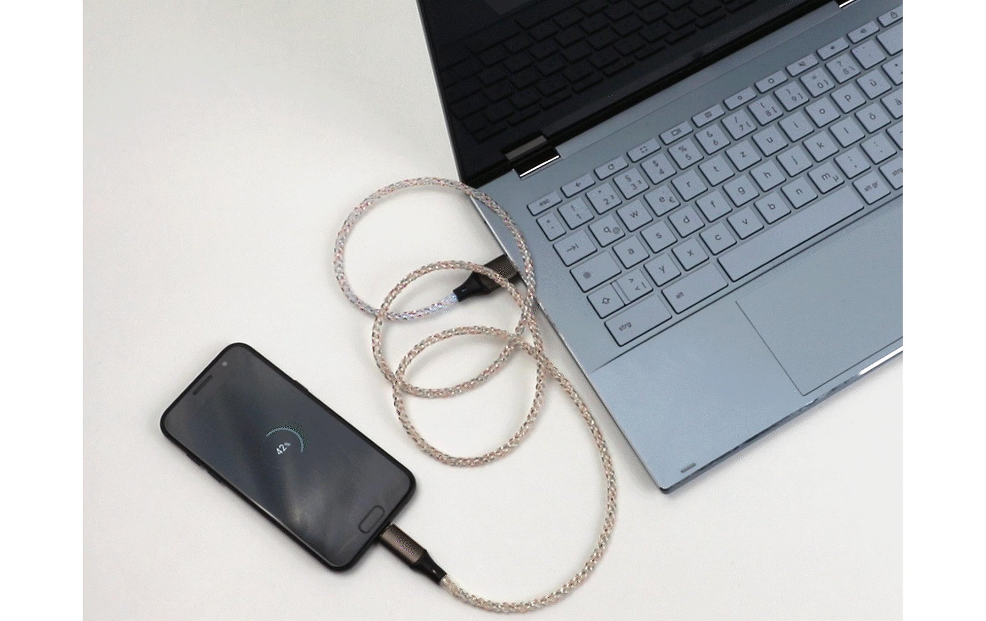 DeLOCK USB-C auf USB-C Kabel – USB 2.0 (480 Mbit/s) – 1,2 m – PD 100 W – RGB-Beleuchtung – Transparent