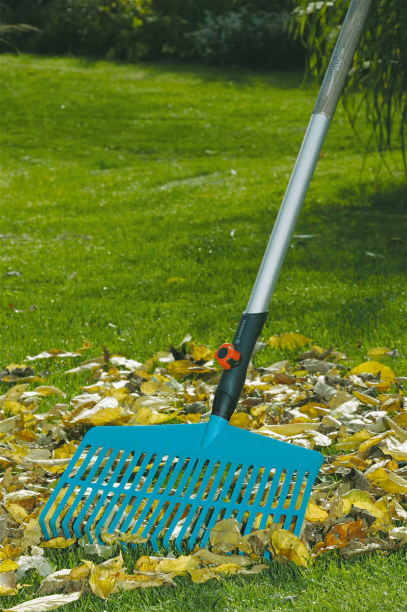 Gardena 3101-20 Rechen combisystem – Breite 430 mm, 22 Zähne, Zahnmaterial Kunststoff