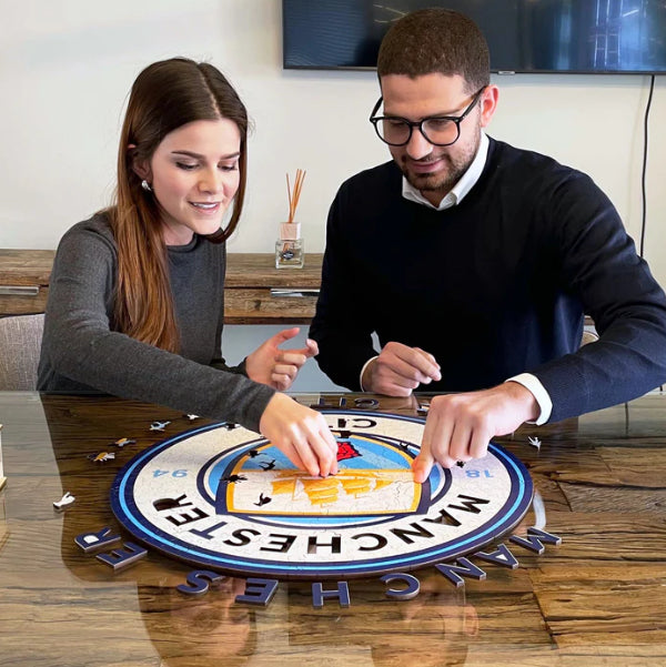 Iconic Puzzles Puzzle Man City FC Logo – 270 Teile – 37,5 × 37,5 cm – ab 10 J. – Holz, mehrfarbig – FSC