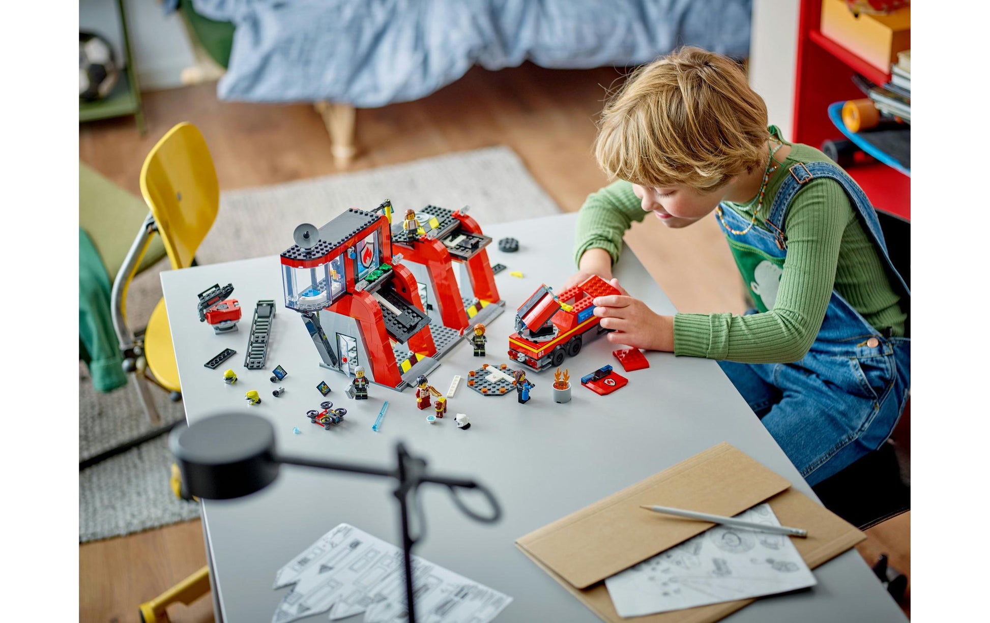 LEGO City Set Feuerwehrstation Drehleiterfahrzeug – 843-teilig – ab 6 Jahren