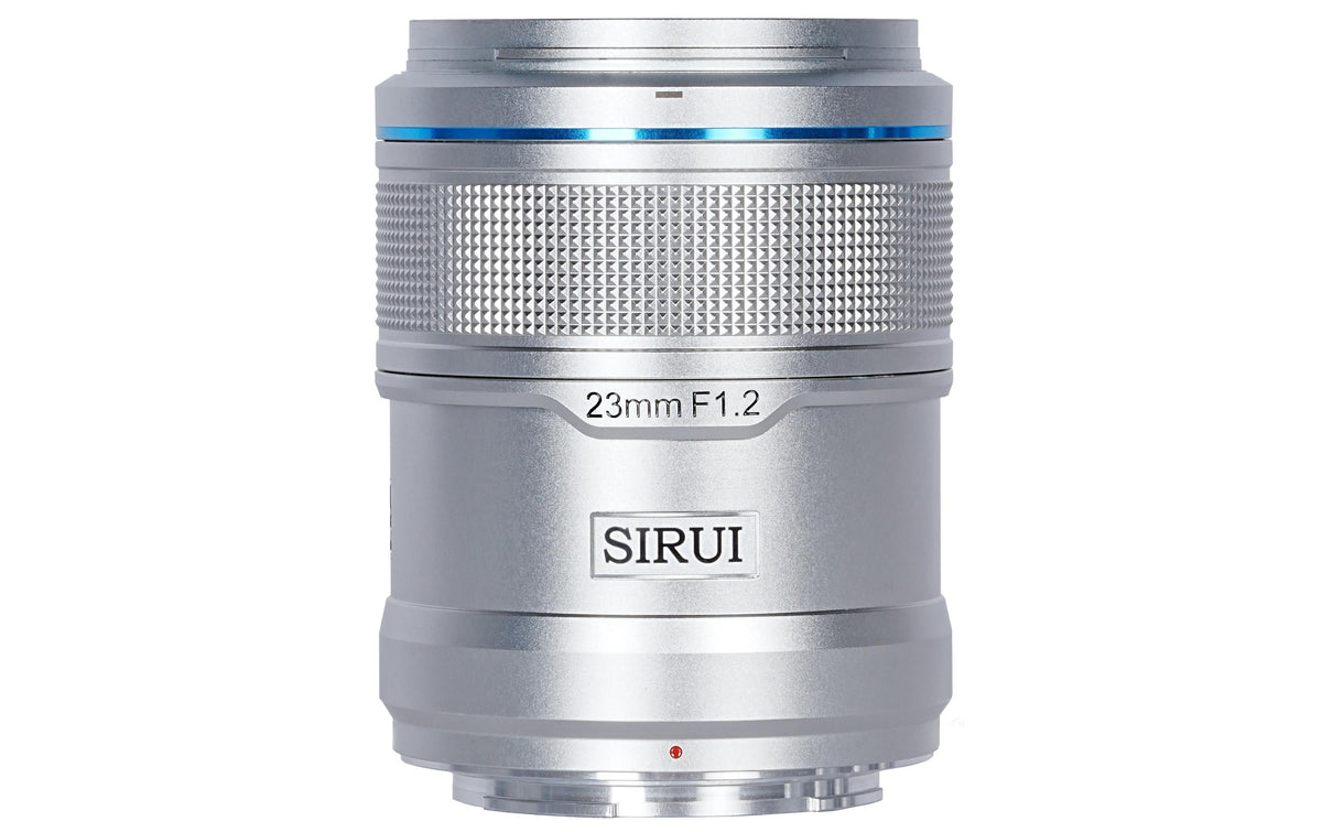 Sirui Sniper 23 mm f/1.2 Weitwinkelobjektiv – APS-C, 58 mm Filter – Silber – für Sony E-Mount