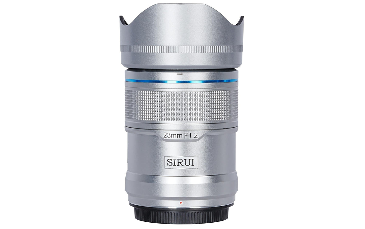 Sirui Sniper 23 mm f/1.2 Weitwinkelobjektiv – APS-C, 58 mm Filter – Silber – für Sony E-Mount