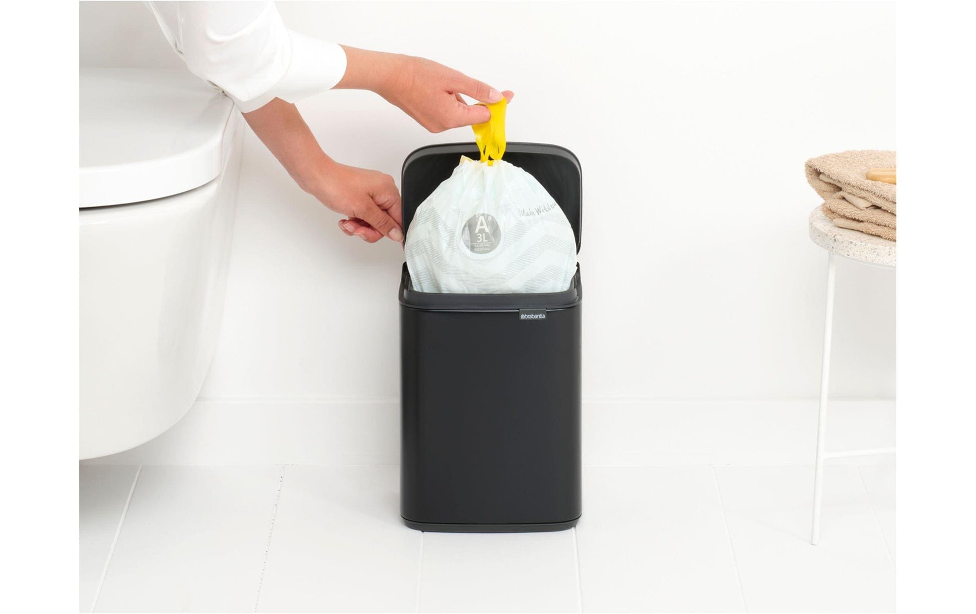 Brabantia Kosmetikeimer Bo – 4 l – Stahl, rechteckig – schwarz matt – Soft-Close
