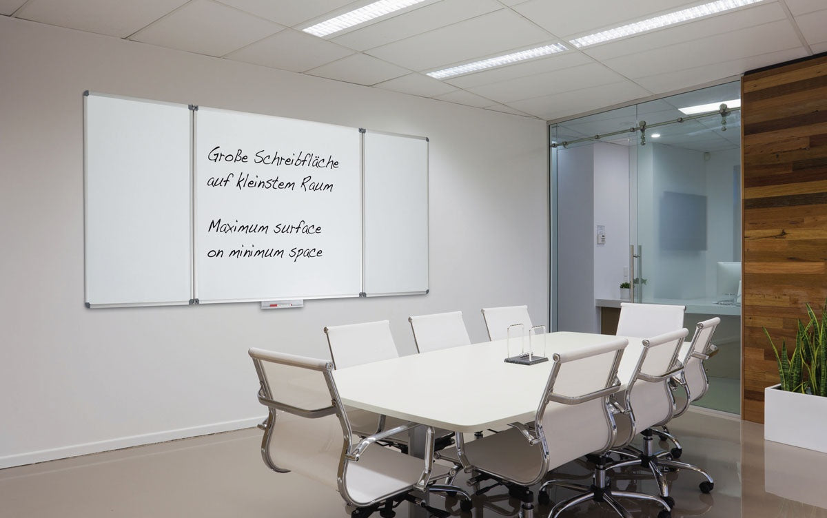 MAUL Whiteboard – 120 × 100 cm, Alu-Rahmen, Wandmontage, inkl. Stiftablage