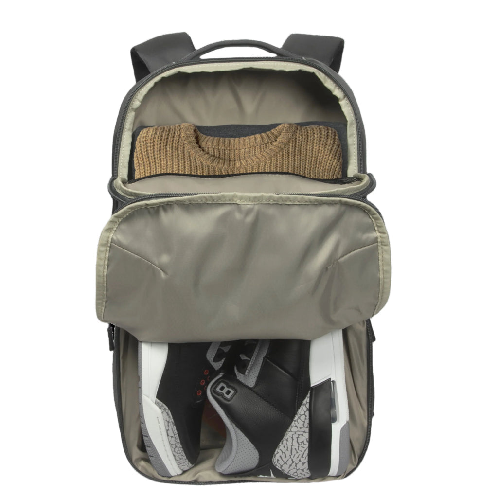 Targus Notebook-Rucksack Work+Play Trio – für 16", 20 l, aus recyceltem Material – Grau, 295 × 470 × 130 mm