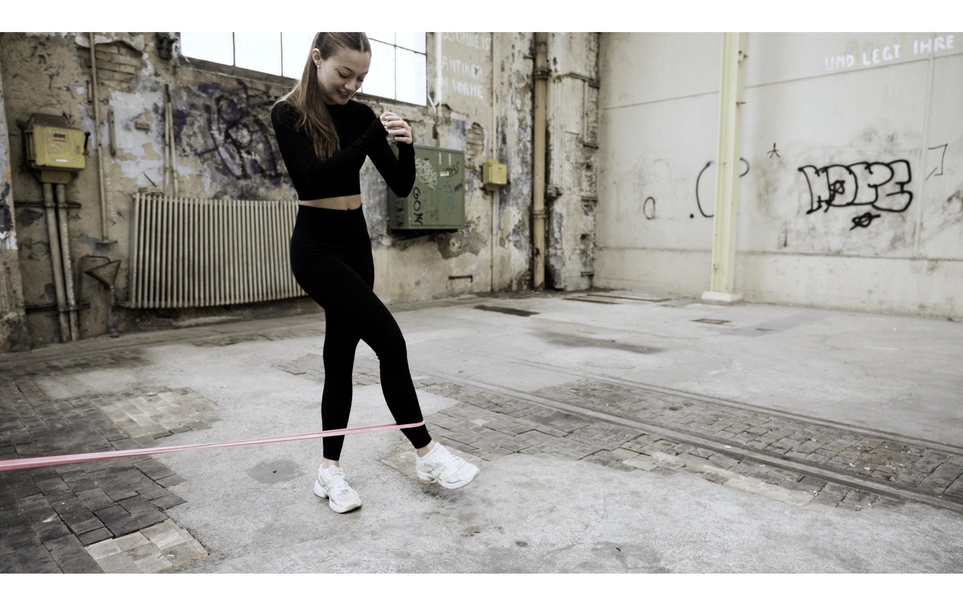 Koor Fitnessband-Set – Extra leicht, Leicht, Mittel – 208 cm – Gelb, Grün, Pink – Latex – 3 Stk.
