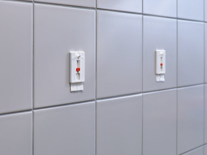 TESA Klebenagel für Putz – 120 × 140 mm, Weiss, bis 4 kg