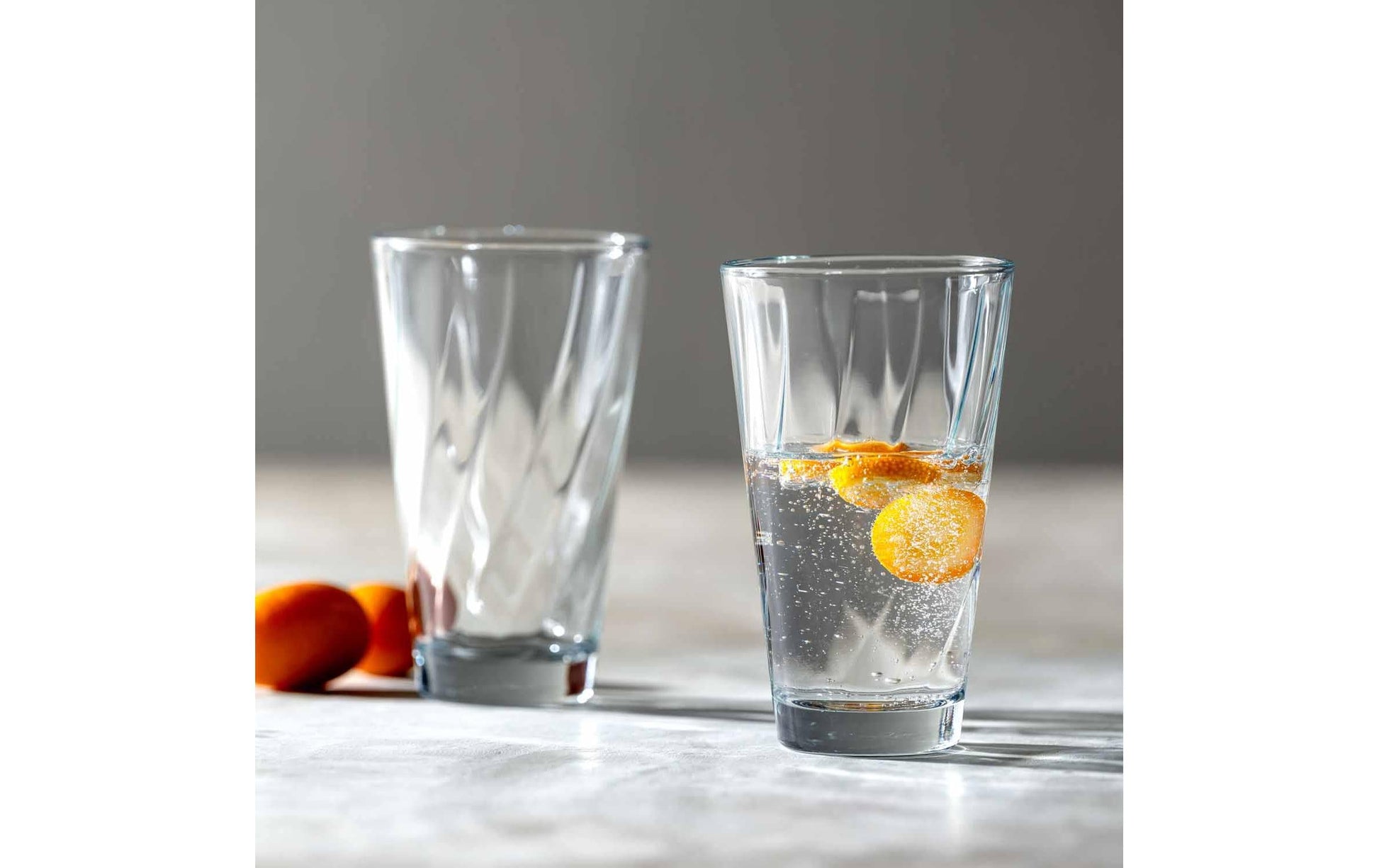 LEONARDO Twist Gläserset – 0,22 l + 0,30 l, Kalk-Natron-Glas, Transparent, Spülmaschinenbeständig, 12 Stück
