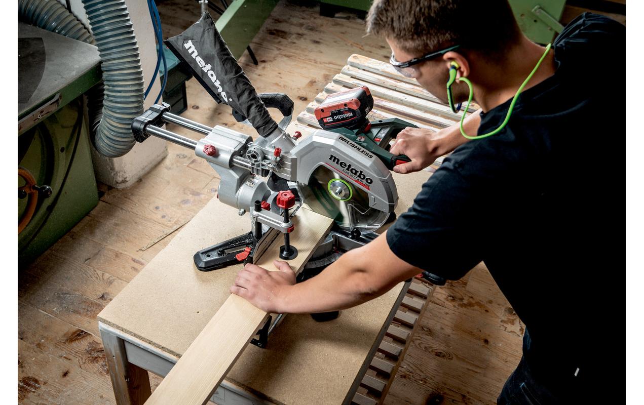Metabo Akku-Kapp- und Gehrungssäge KGS 18 LTX BL 254 – 18 V (CAS) – Sägeblatt-Ø 254 mm – Solo