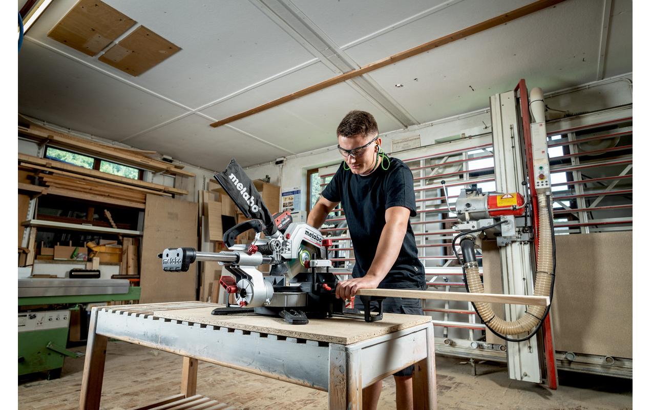 Metabo Akku-Kapp- und Gehrungssäge KGS 18 LTX BL 254 – 18 V (CAS) – Sägeblatt-Ø 254 mm – Solo