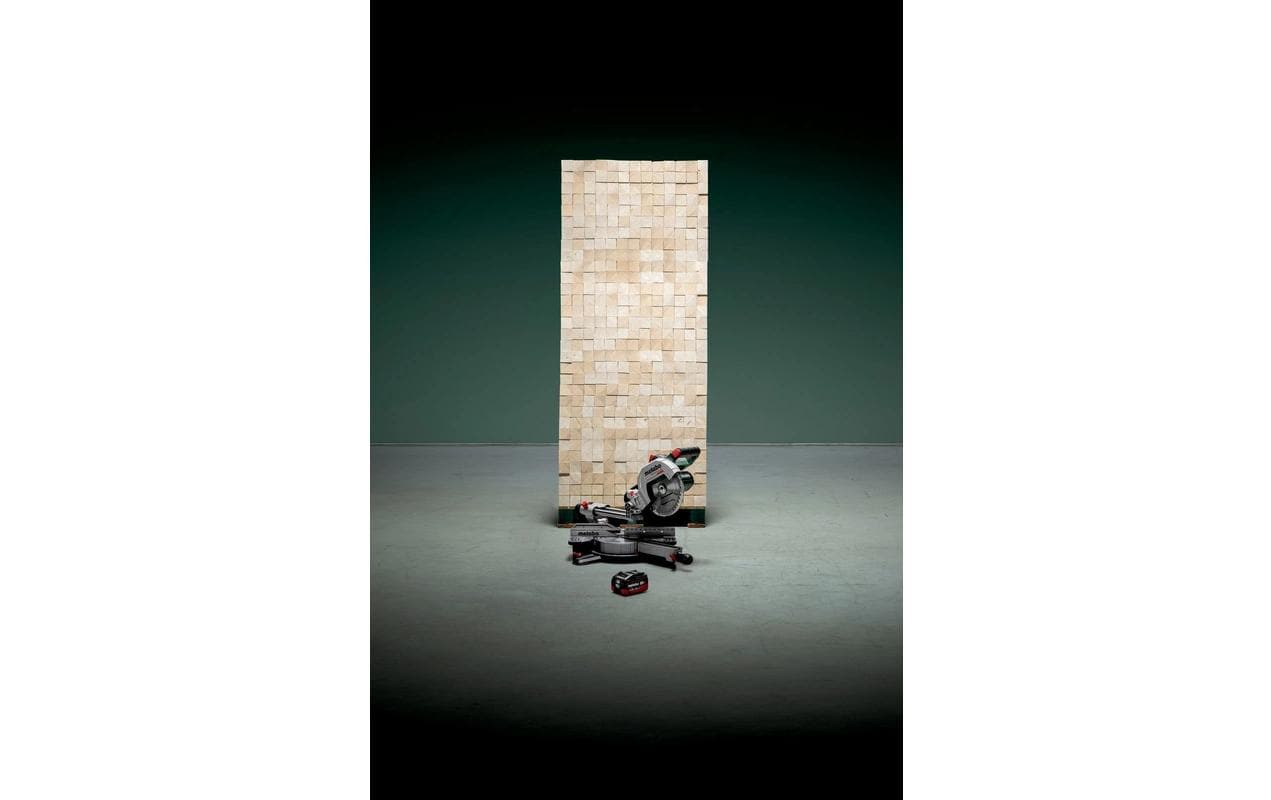 Metabo Kapp- und Gehrungssäge KGS 18 LTX BL 216 – 18 V (CAS) – Ø 216 mm – Solo – Brushless