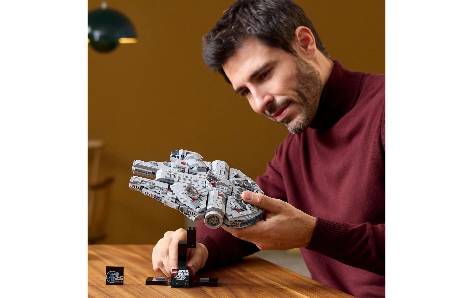 LEGO Millennium Falcon – Star Wars – 921-teilig – 19 × 13 × 24 cm – ab 18 Jahren