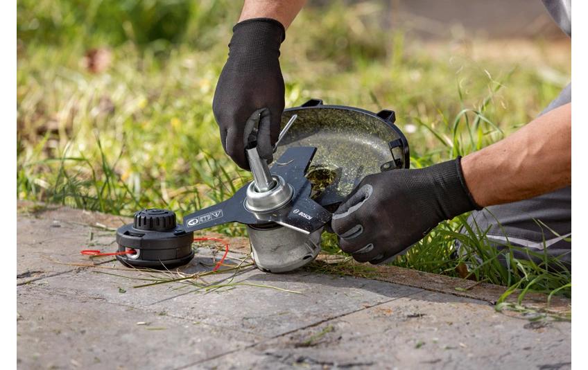 Bosch Professioneller GFR 18V-23 Akku-Rasentrimmer, bürstenlos – 18 V – Schnittbreite 23 cm – Solo – AMPShare