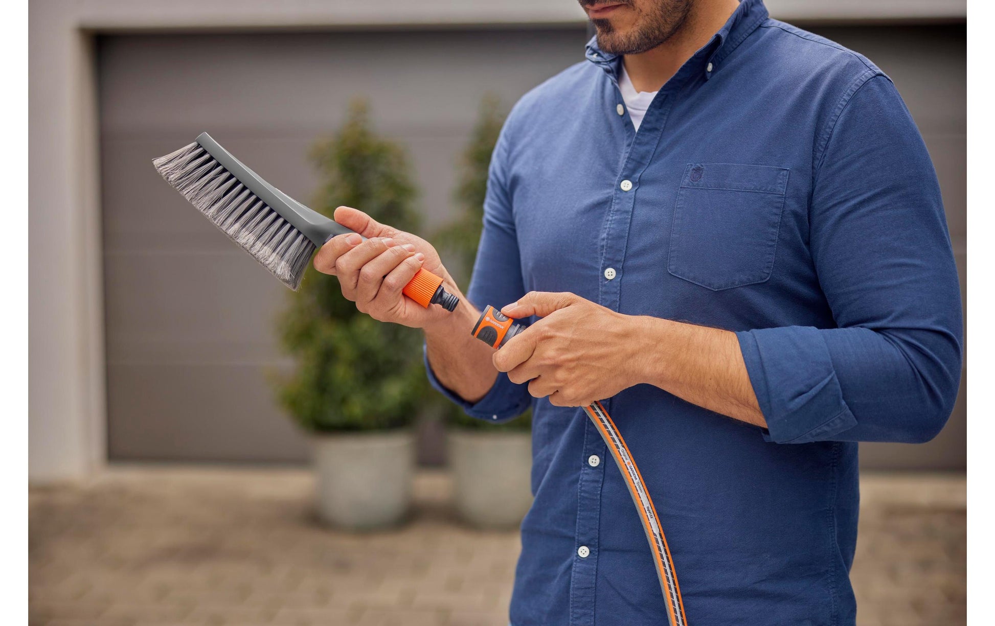 Gardena Scheuerbürste – 30,2×7,1×10,3 cm, grau/orange, 1 Stück
