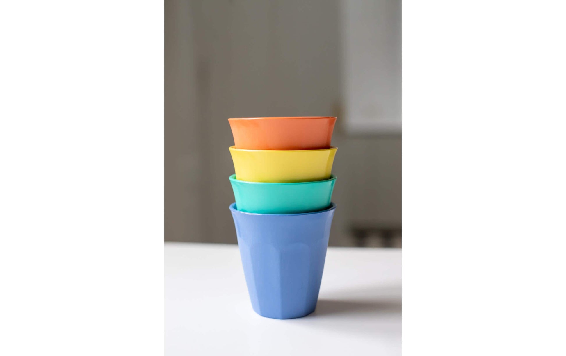 Koziol Becher Nora M – 300 ml, Ø 9,0 cm, Kunststoff (biozirkulär), Grün, spülmaschinenfest
