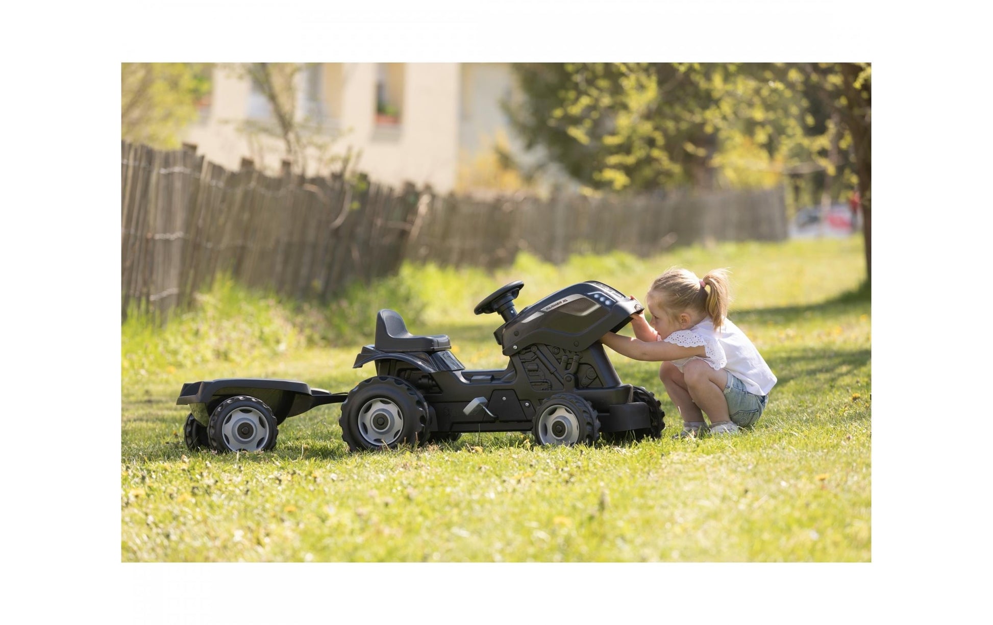 Smoby Traktor – inkl. Anhänger – 44 × 54,5 × 142 cm – ab 3 Jahren – Kunststoff, schwarz/grau