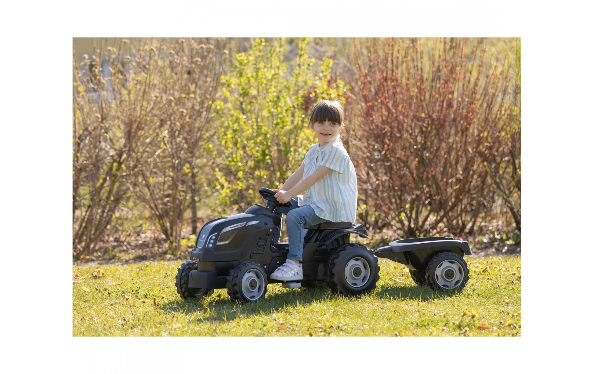 Smoby Traktor – inkl. Anhänger – 44 × 54,5 × 142 cm – ab 3 Jahren – Kunststoff, schwarz/grau
