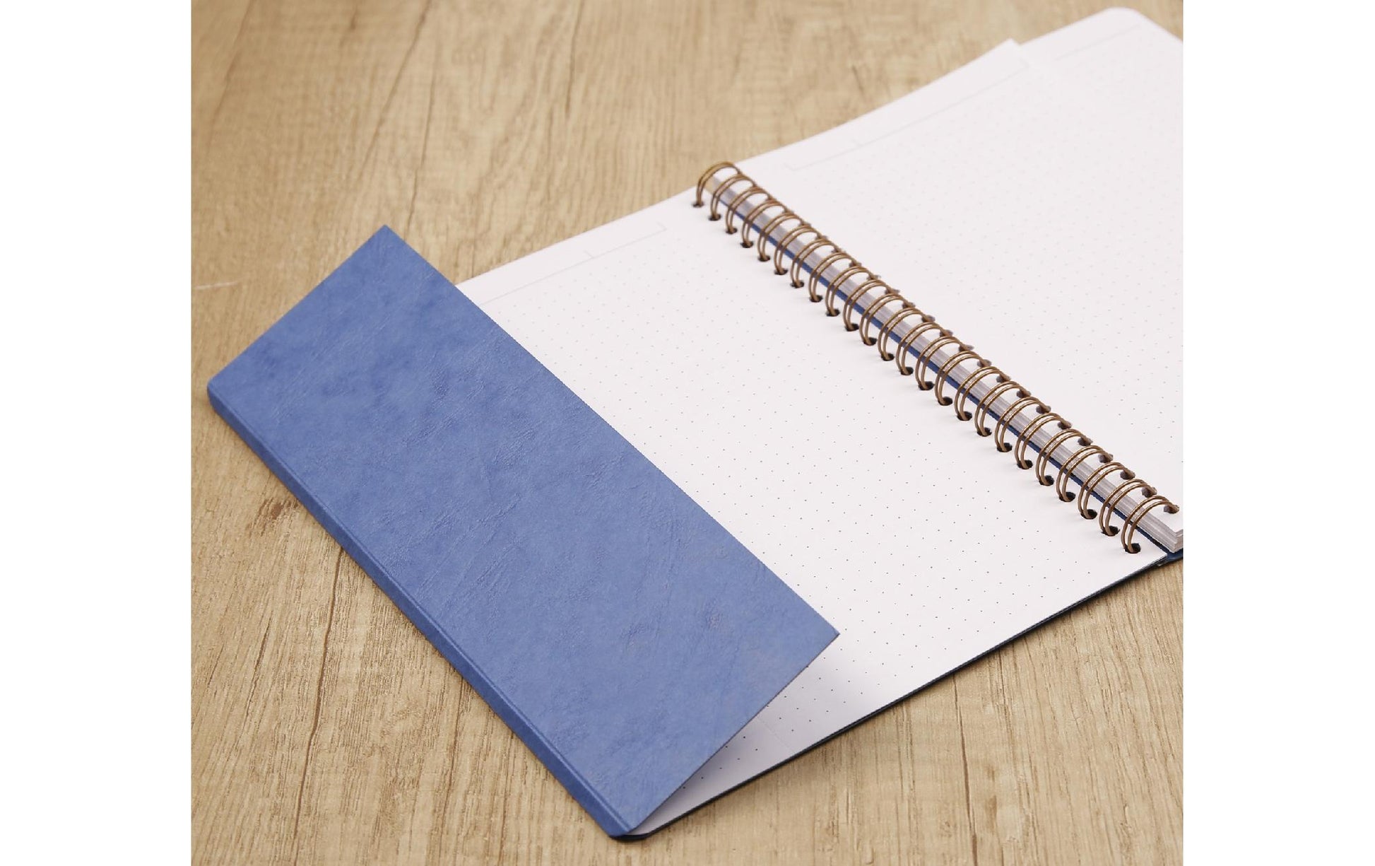 Clairefontaine Notizbuch – A5+ – punktiert 5 mm – 120 Seiten – 90 g/m² – Doppelspirale, blau, PEFC