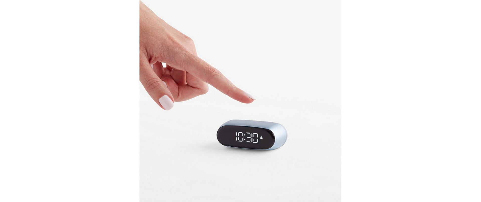LEXON Minut Digitalwecker – Schlummerfunktion, USB, 6,5 × 4,5 × 2,5 cm, Hellblau, Aluminium
