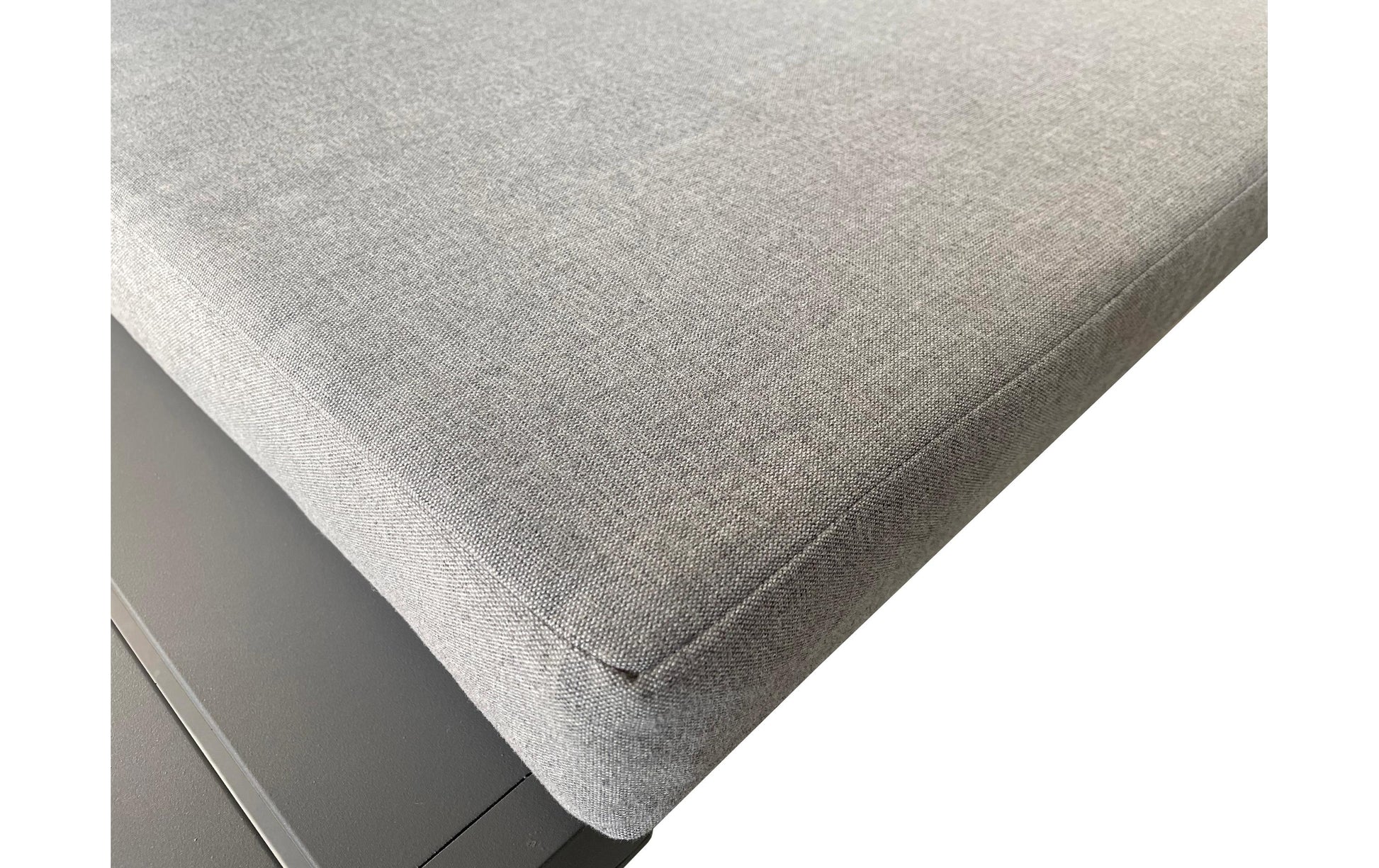 Cocon Montreux Beistelltisch – 175 × 78 × 70 cm – Polywood & Aluminium – grau/schwarz