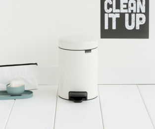 Brabantia NewIcon Treteimer – 3 l – Kunststoff, rund – weiss – Soft-Close