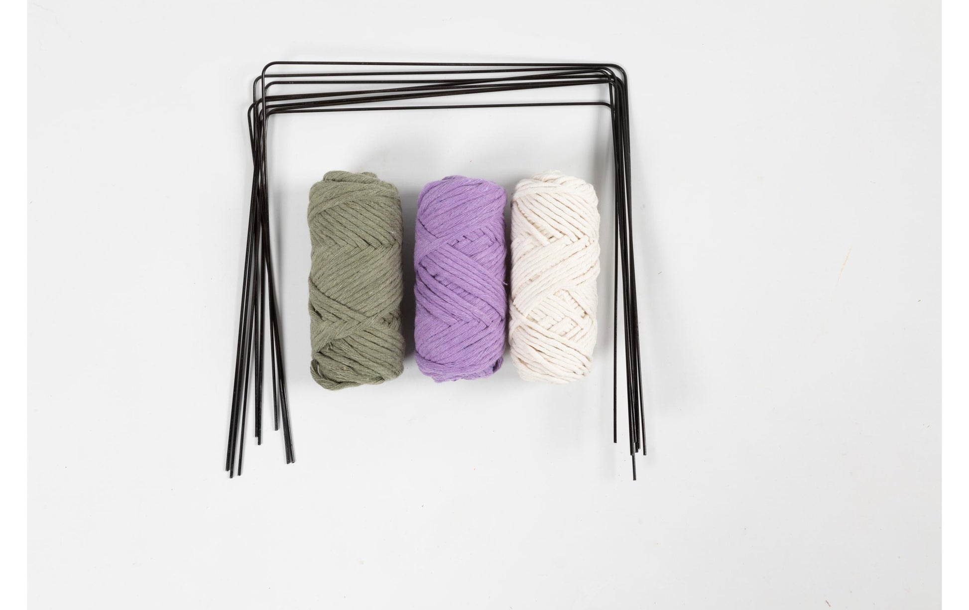 Creativ Company Makramee-Set – 2-teilig – Violett – Garn inkl. Schnüre – ab 10 Jahren