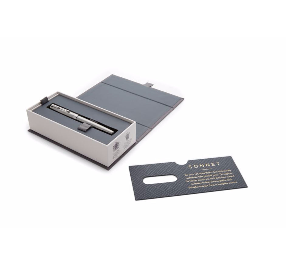 Parker Sonnet Edelstahl – Tintenroller, mit Kappe, 0,5 mm, schwarz, für Linkshänder, Geschenkbox