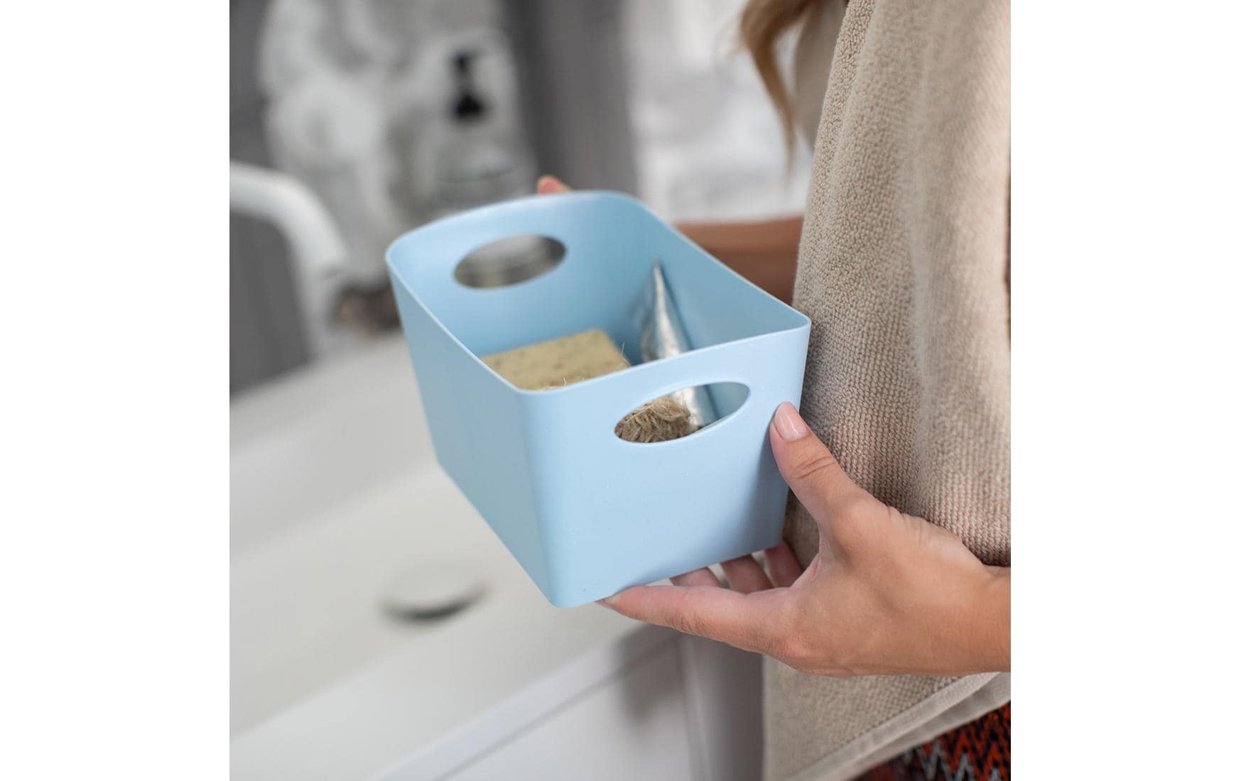 koziol Aufbewahrungsbox 1 l (mit Tragegriff) – Recycelbarer Kunststoff – Blau – 187 × 108 × 128 mm