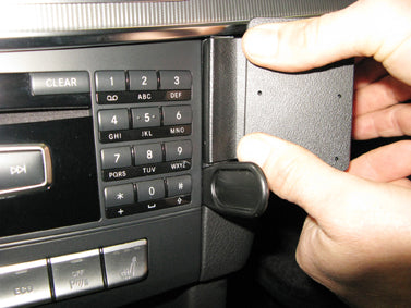 Brodit ProClip Auto-Halterung, passiv – für Mercedes-Benz E-Klasse (Limousine 2015–2016) – Schwarz
