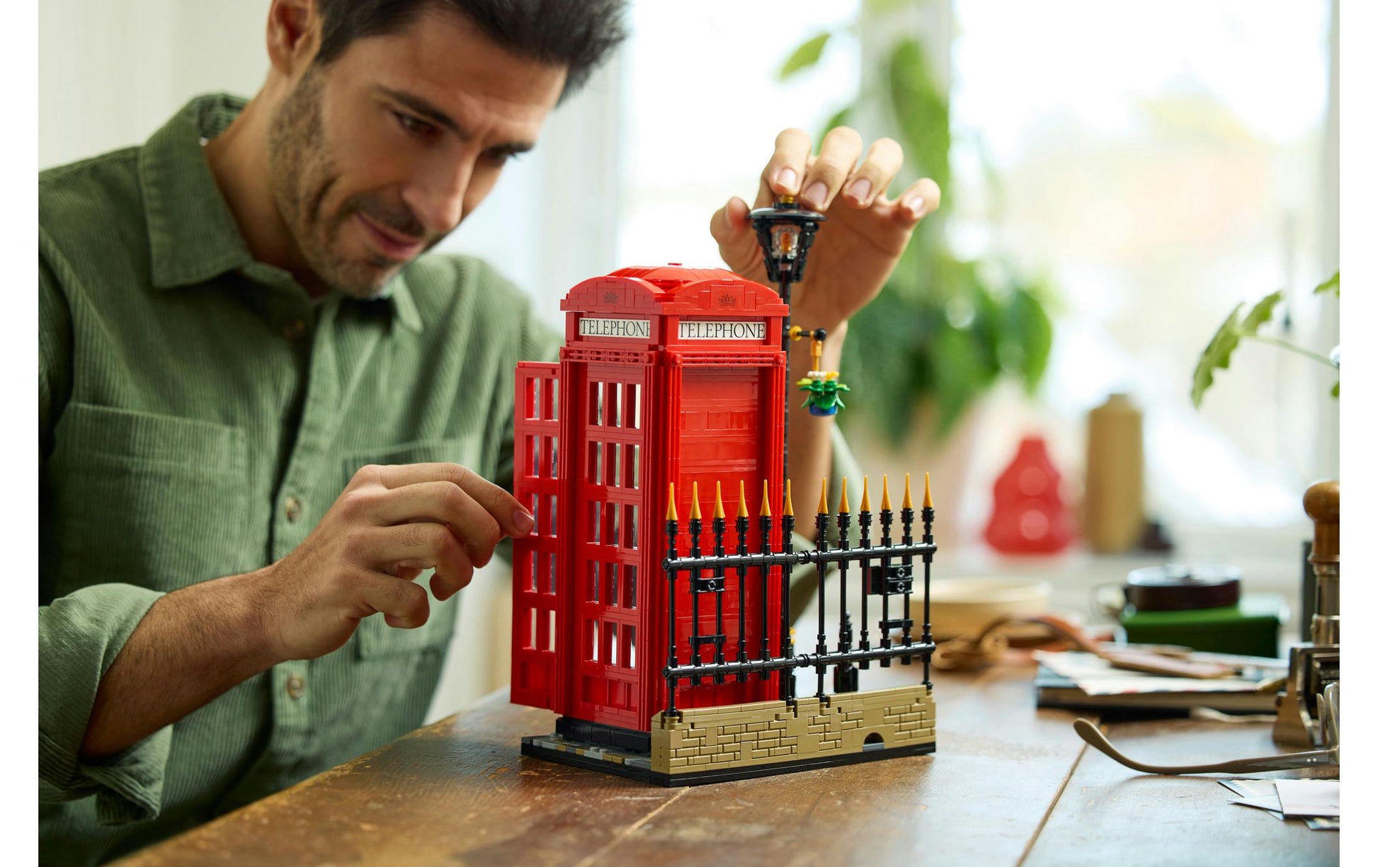 LEGO Ideas Londoner Telefonzelle 3D-Puzzle – 1460-teilig – 19 × 31 × 15 cm – ab 18 J.