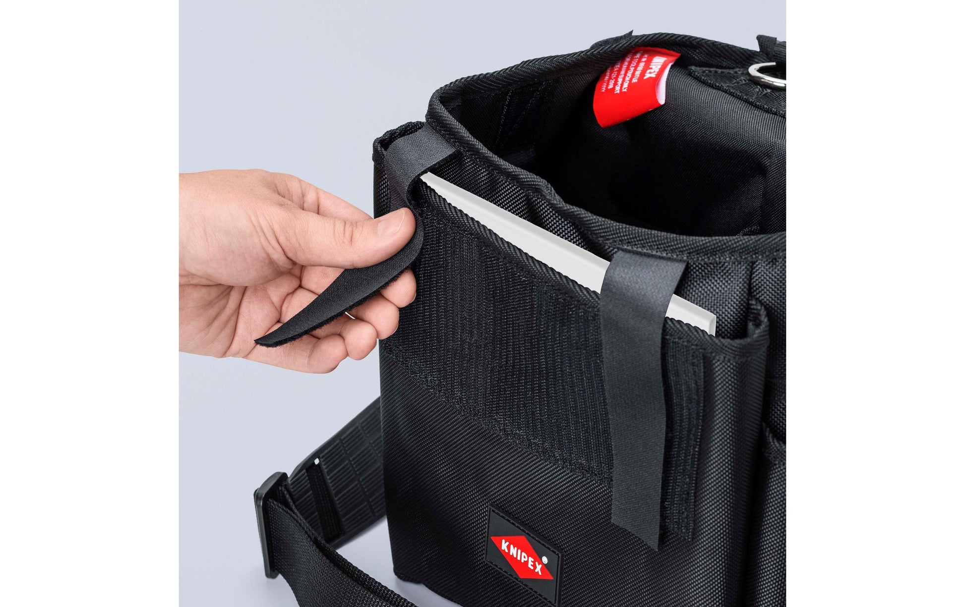 Knipex 00 50 50 T LE Werkzeugtasche 12 l – leer, mit Schultergurt, schwarz, PP, B 250 × H 150 × T 300 mm