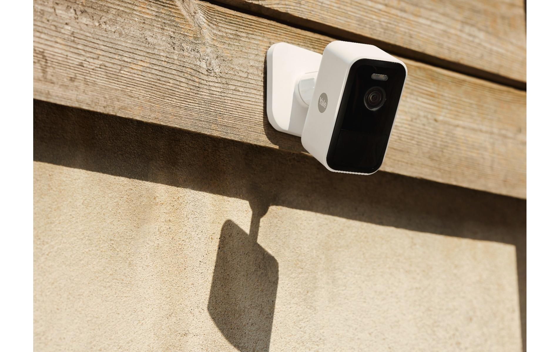 Yale SV-OC-1A-W IP-Sicherheitskamera – 1080p, 2,1 MP, Nachtsicht 6 m, Grau