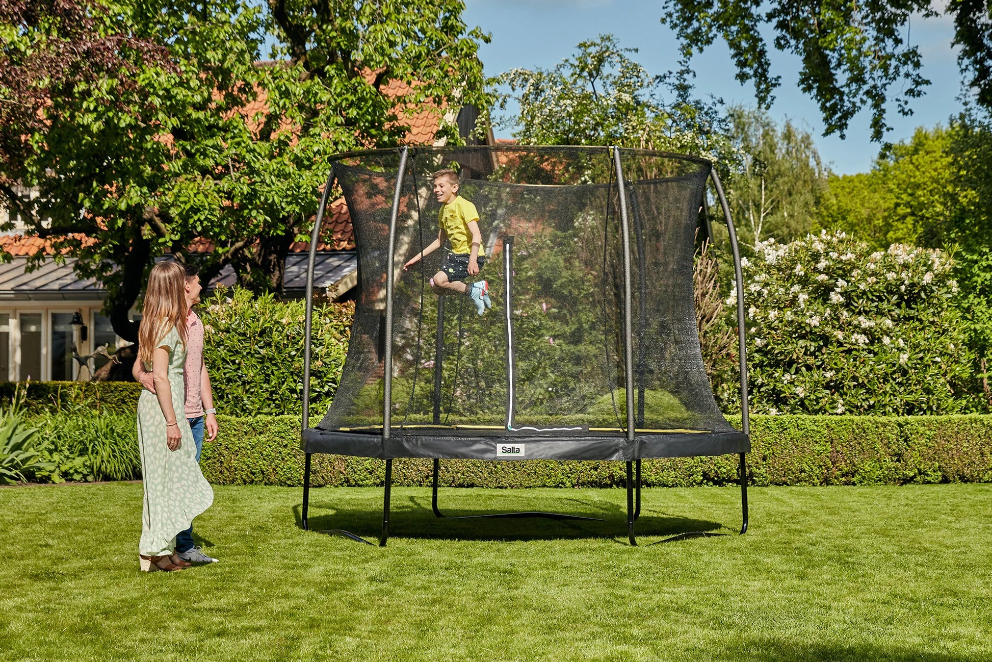 Salta Trampolin über der Erde – rund – Ø 153 cm – max. 50 kg, 30 Federn – ab 5 Jahren – Stahl, schwarz – CE, TÜV