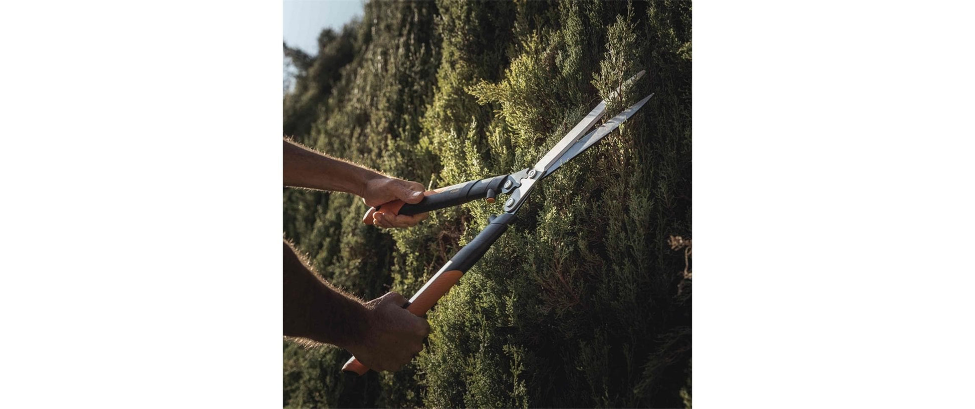 Fiskars PowerGear X HSX92 – Getriebe-Heckenschere Schwertlänge 630 mm, Aluminium, antihaftbeschichtete Klinge