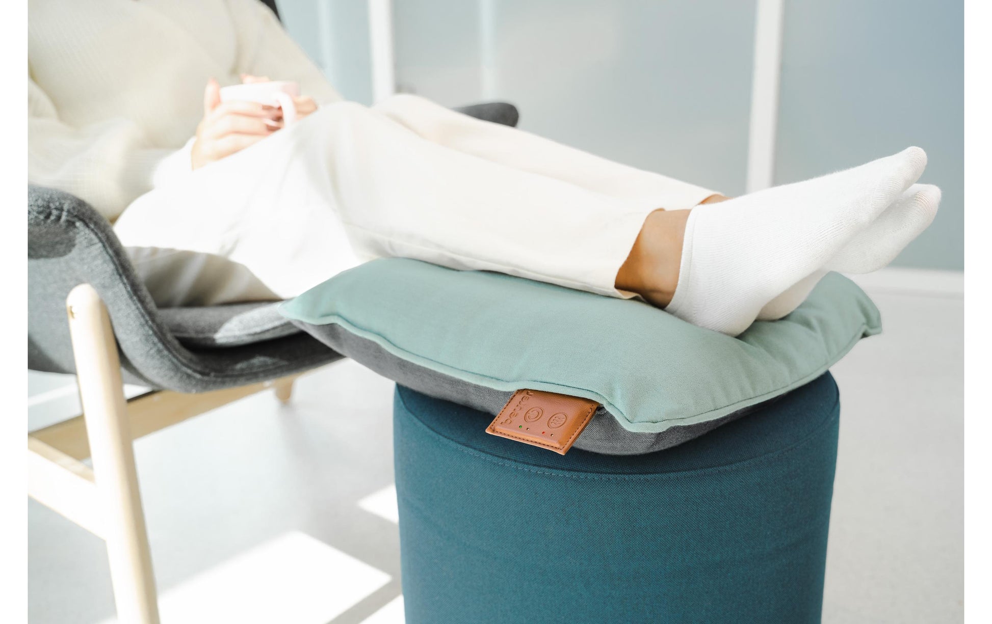 Beurer Massagekissen – Mint, 400 × 110 × 400 mm (B×H×T), 1850 g, Shiatsu, Wärmefunktion