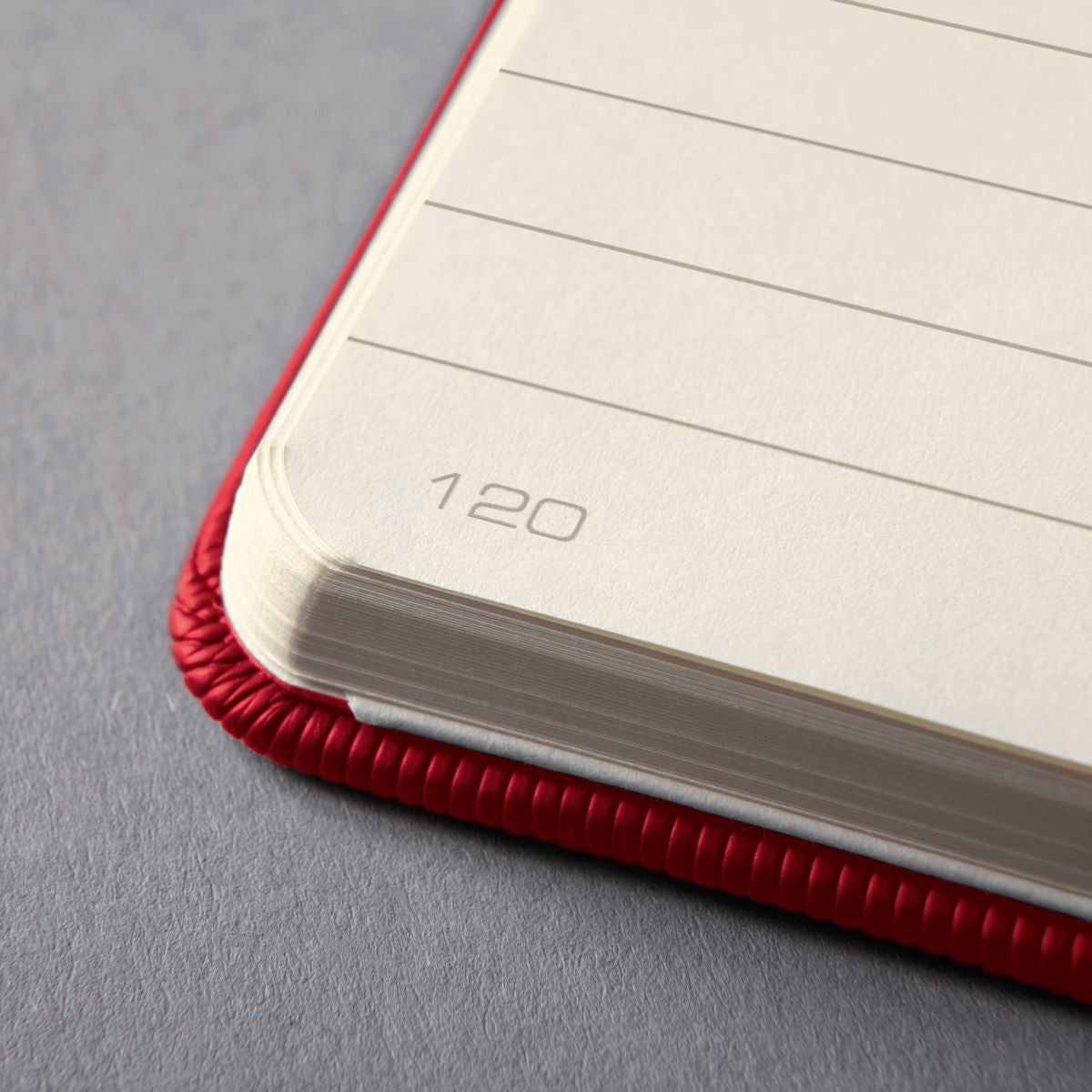 Sigel Notizbuch A4, liniert, Fadenheftung, 194 Seiten, 80 g/m² – rot