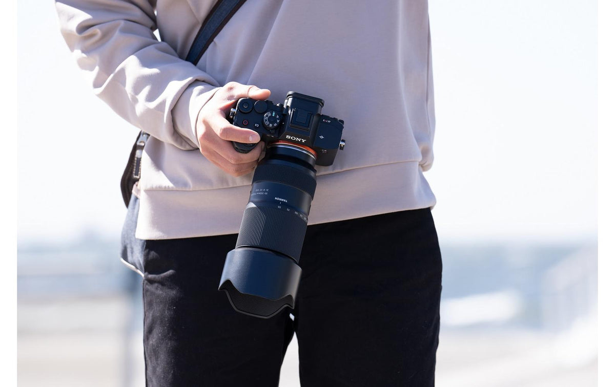 Tamron A069S Telezoom-Objektiv 50–300 mm f/4.5–6.3 Di III VC VXD – für Sony E
