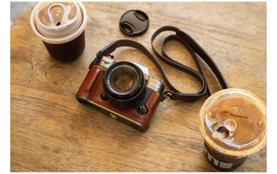 SmallRig 4710 Half Case Kit Kamerahülle – Echtes Leder/PU – für FUJIFILM X-T50 – Braun