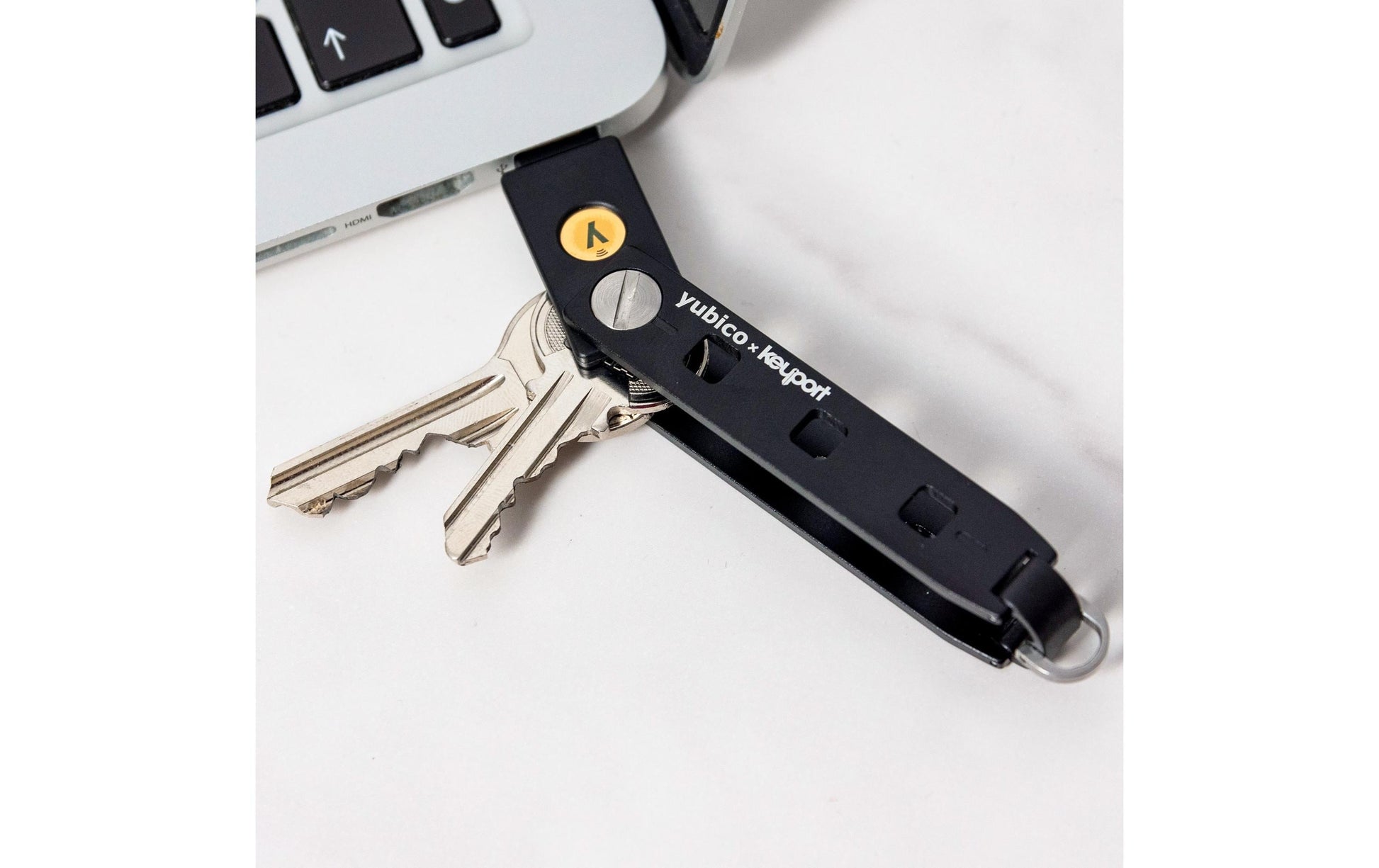 Yubico Sicherheitsschlüssel – USB-A (Stecker) – NFC, FIDO 2 – Schwarz – für Android, Windows 10, iOS