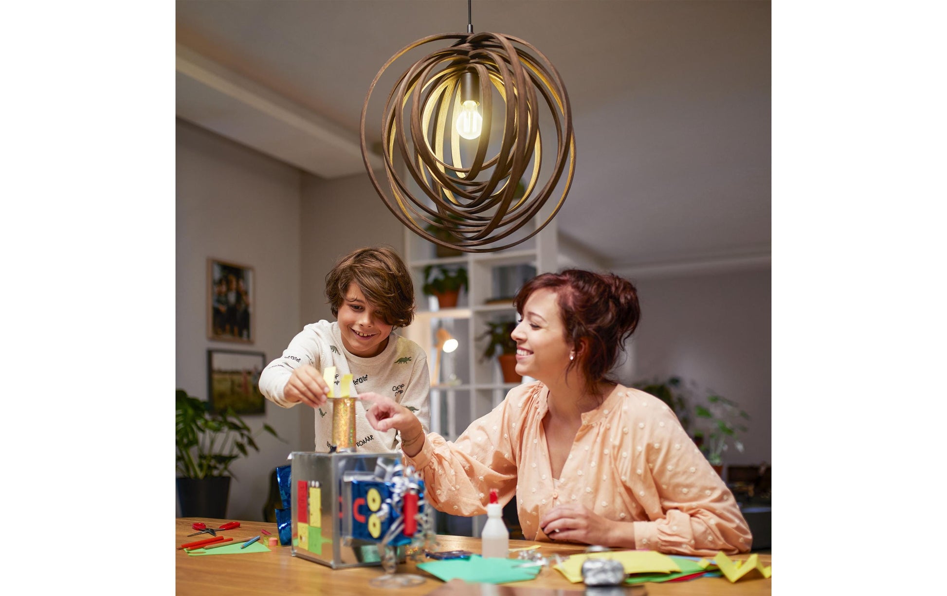 Philips LED-Leuchtmittel E14 A60 – Warmweiss 2700 K, 485 lm, 2,3 W – 1 Stk., klar