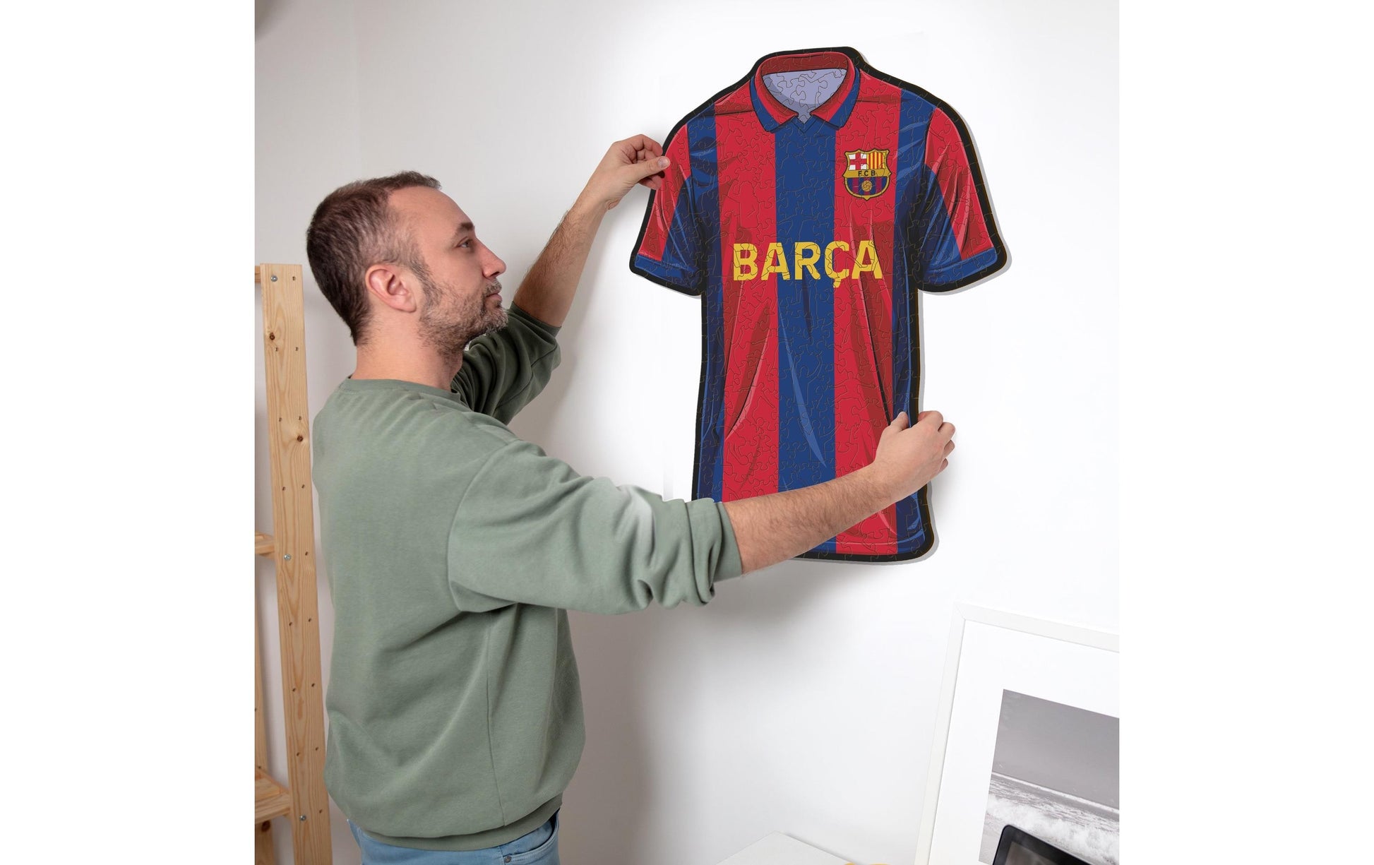 Iconic Puzzles Puzzle FC Barcelona Trikot – 270 Teile – 30 × 38 cm – ab 10 J. – Holz – Blau/Rot